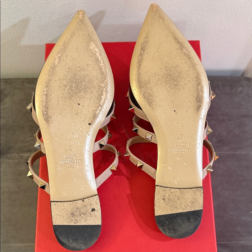 🖤 Authentic Valentino Rockstud Caged Patent Leather Flat Mules Black/Poudre 🖤 - Picture 10 of 15